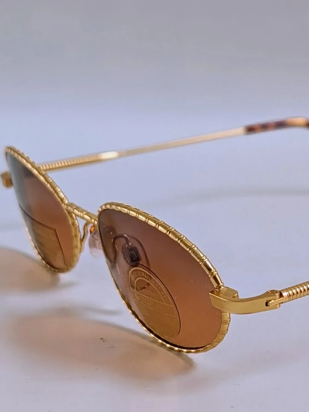 NWT Vintage 90's Classic Oval Metal Sport Sunglasses (S. Gold)